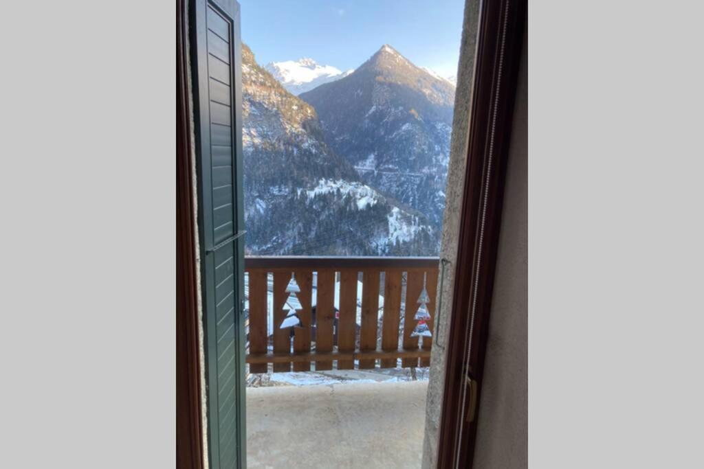 Bel Appartement 2.5 Pieces Avec Balcon, Magnifique Vue Sur Le Glacier Des Grands Finhaut Exterior photo